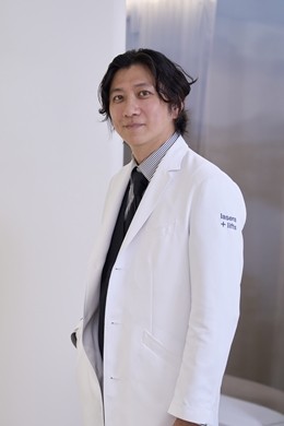 AAC홀딩스, 150억원 투자 유치하며 글로벌 안티에이징 플랫폼 구축 - 뉴스 썸네일 이미지